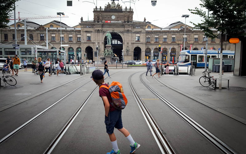 child traveling to hike from Zürich train station