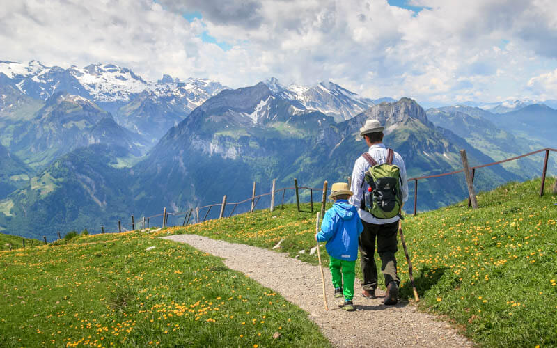 How To Make a Hiking Trip Fun and Memorable For Your Entire Family